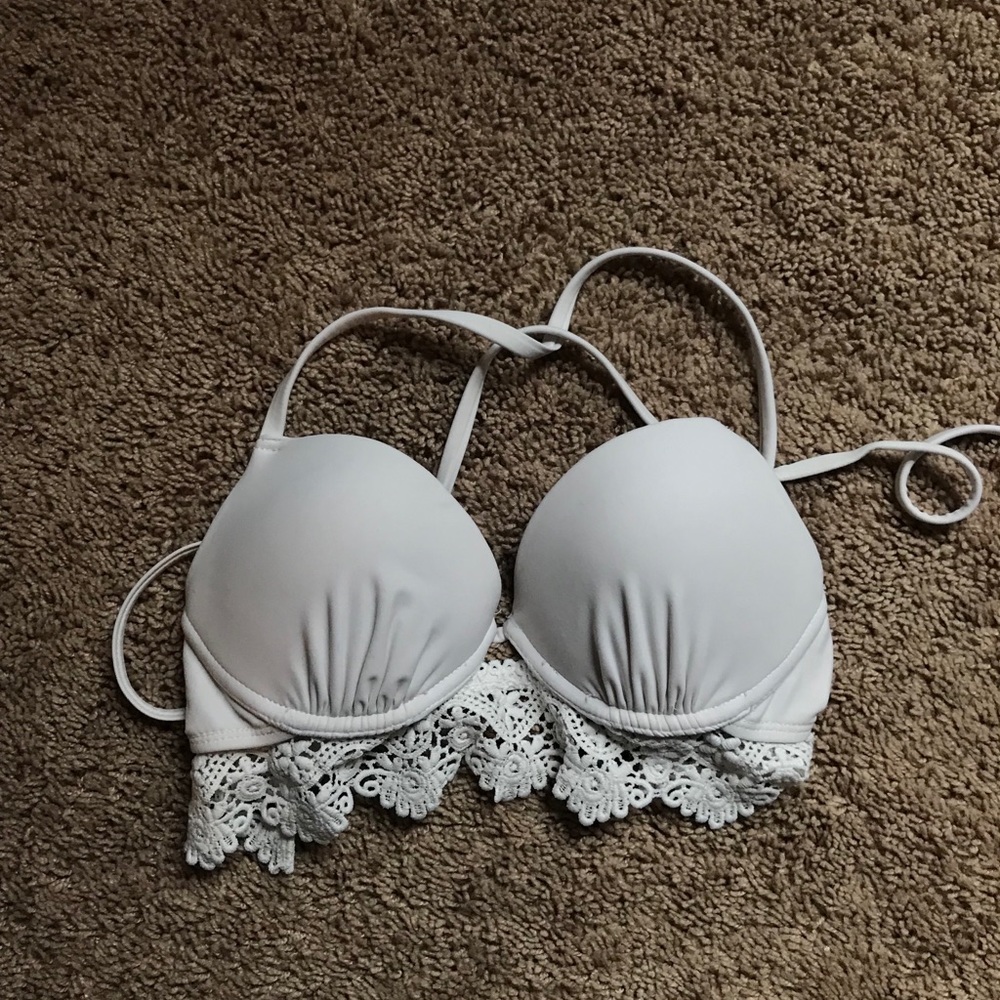 White bikini top w/ crochet trim
